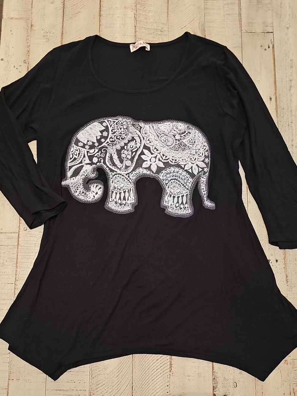 Black 3/4 Sleeve Elephant Graphic Tunic Top